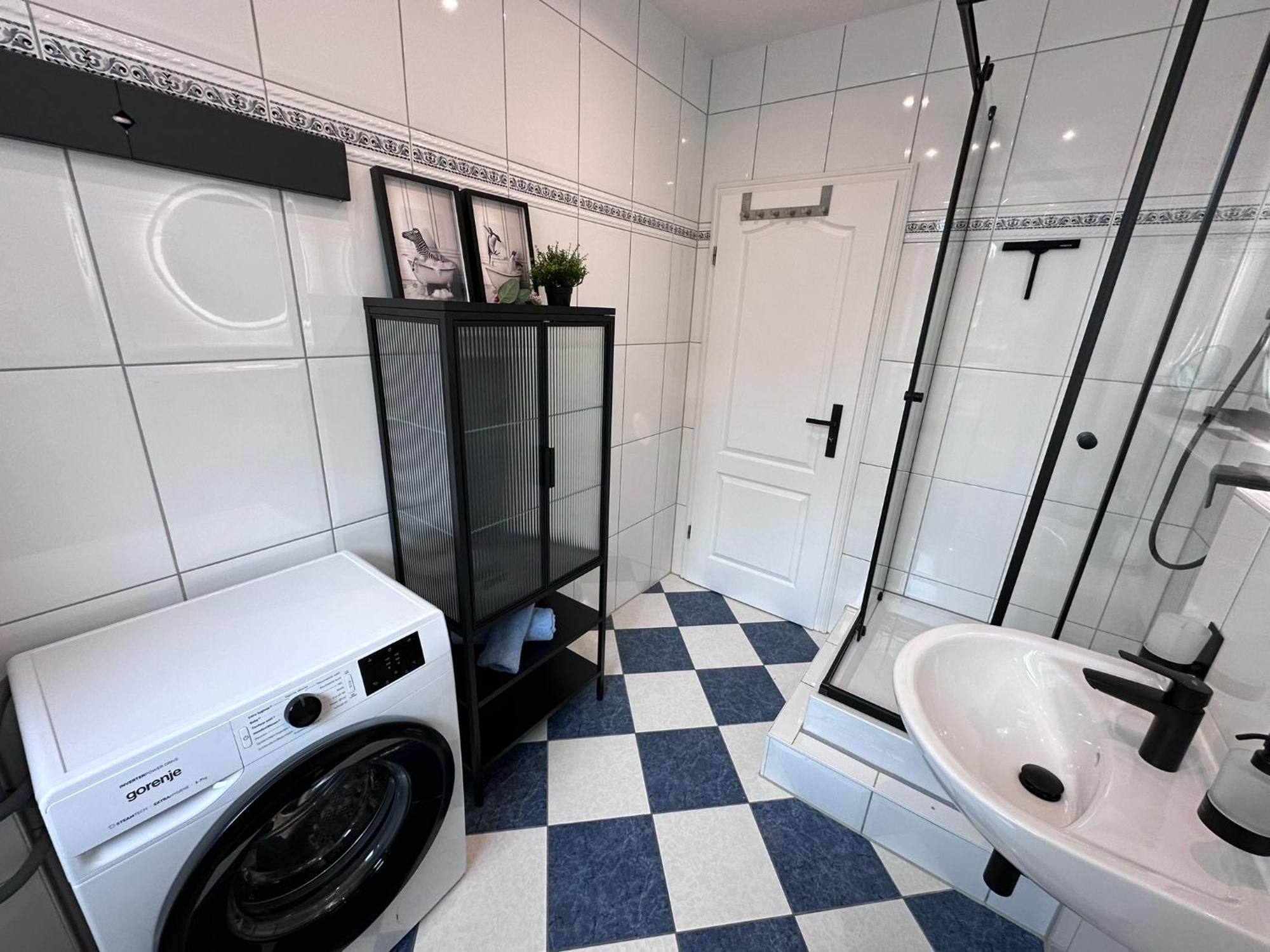 Top - Dschungel - Modern, Ruhig Und Familienfreundlich, Gratis W-Lan Rostock Exterior foto